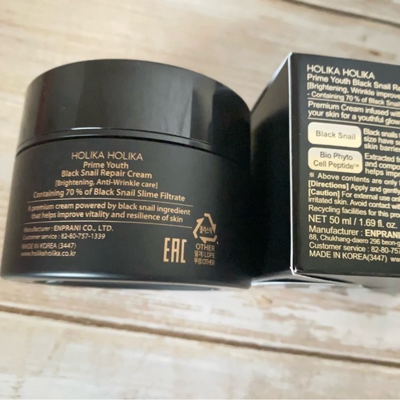 HOLIKA HOLIKA - BLACK SNAIL REPAIR CREAM - Picture 4 of 4